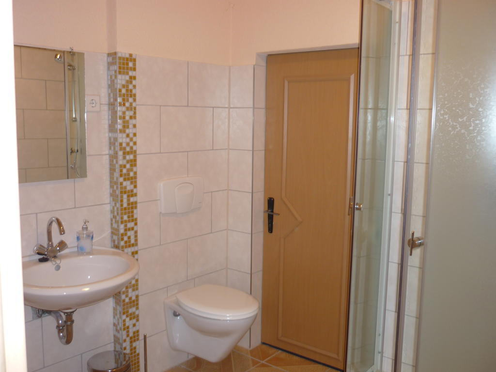 Hotel Hüblers-Schlafquartier Fürstenwalde Habitación foto